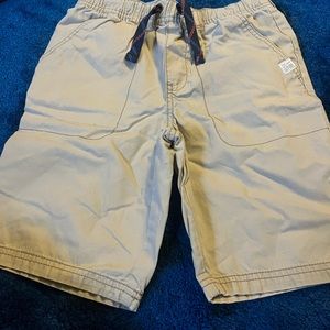 Carter’s boys beige shorts.